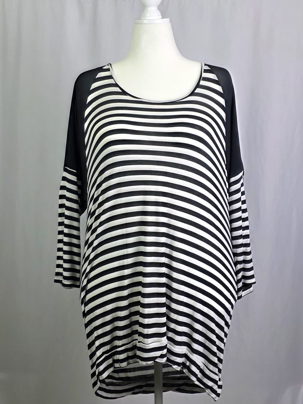 Jessica Simpson Black and White Striped Scoop Neck Tunic Blouse Size 3X